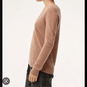 Aritzia Babaton Cashmere Crewneck Sweater